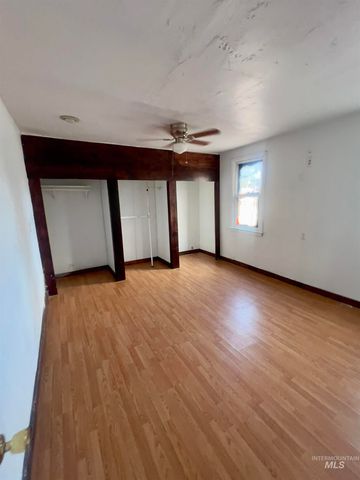 556 Gardner Ave, Twin Falls, ID 83301