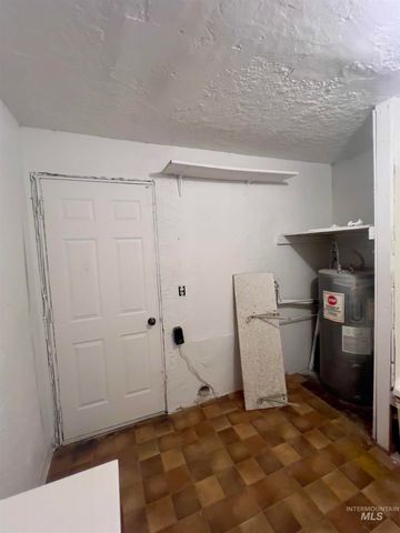 556 Gardner Ave, Twin Falls, ID 83301