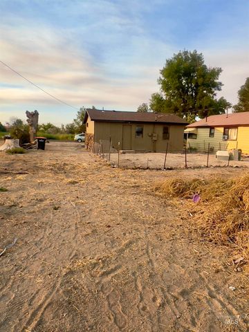 556 Gardner Ave, Twin Falls, ID 83301