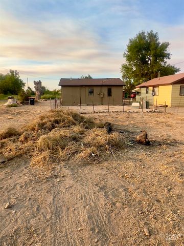 556 Gardner Ave, Twin Falls, ID 83301