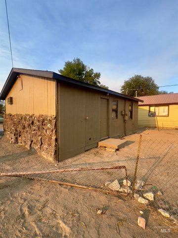 556 Gardner Ave, Twin Falls, ID 83301