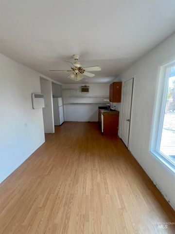 556 Gardner Ave, Twin Falls, ID 83301