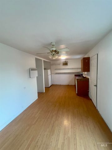 556 Gardner Ave, Twin Falls, ID 83301