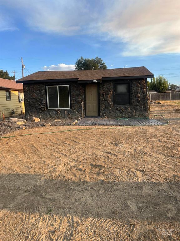 556 Gardner Ave, Twin Falls, ID 83301