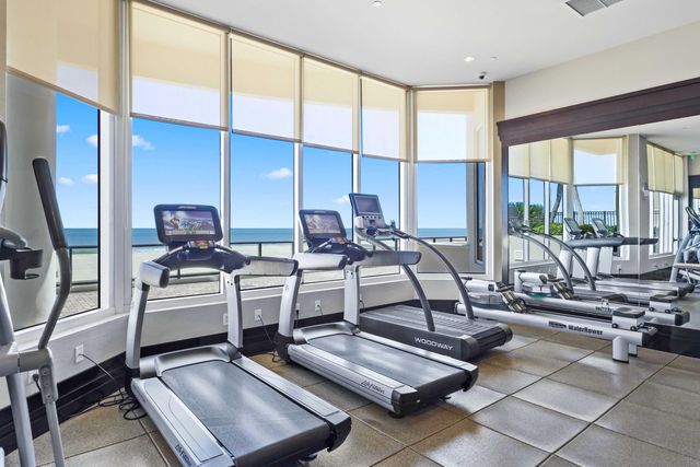 2700 N Ocean Drive 905b, Singer Island, FL 33404