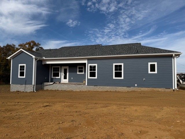 6421 Lynchburg Rd, Winchester, TN 37398