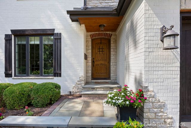 835 S Wright Street, Naperville, IL 60540