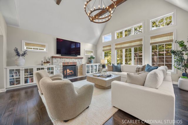 835 S Wright Street, Naperville, IL 60540