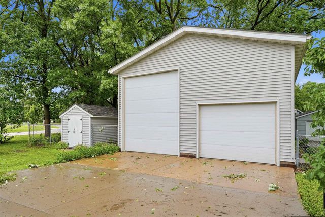 1219 Western Avenue, Cedar Falls, IA 50613