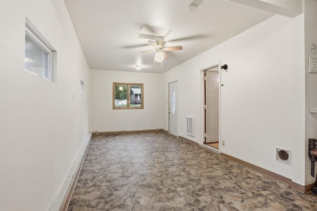 1219 Western Avenue, Cedar Falls, IA 50613