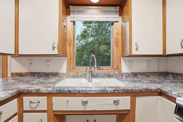 1219 Western Avenue, Cedar Falls, IA 50613