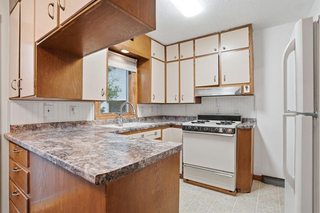 1219 Western Avenue, Cedar Falls, IA 50613