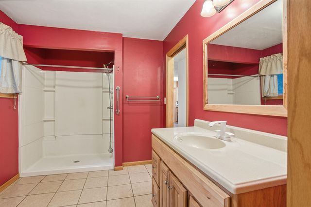 1219 Western Avenue, Cedar Falls, IA 50613