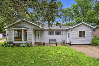 1219 Western Avenue, Cedar Falls, IA 50613