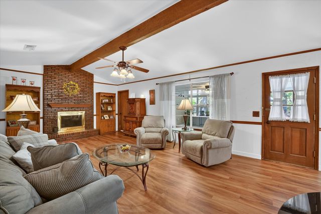 2214 Ravinia Drive, Arlington, TX 76012