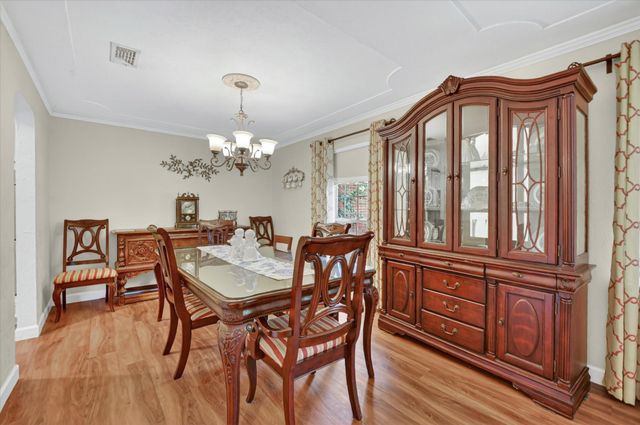 2214 Ravinia Drive, Arlington, TX 76012