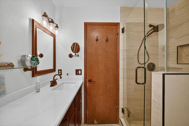 2214 Ravinia Drive, Arlington, TX 76012