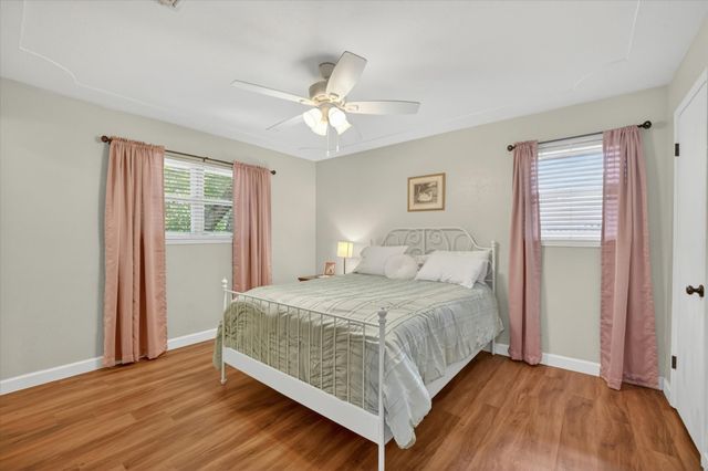 2214 Ravinia Drive, Arlington, TX 76012