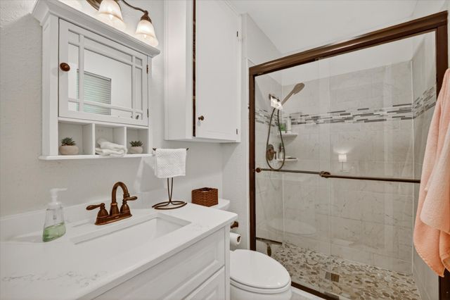 2214 Ravinia Drive, Arlington, TX 76012