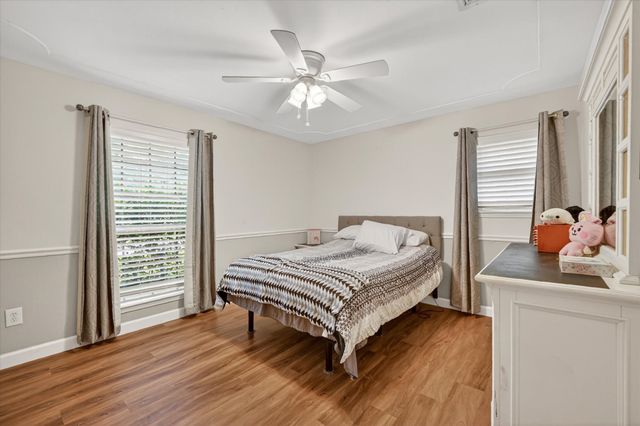 2214 Ravinia Drive, Arlington, TX 76012