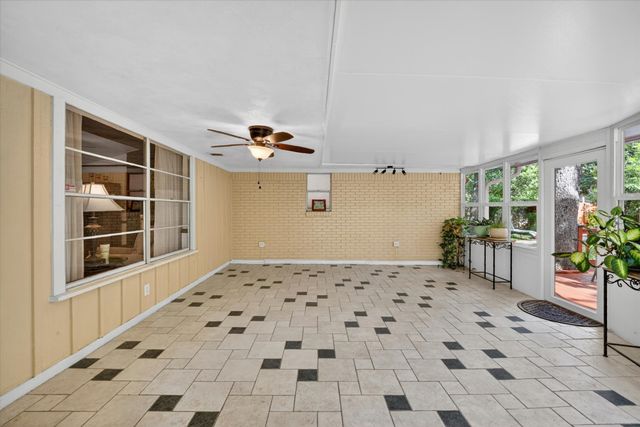 2214 Ravinia Drive, Arlington, TX 76012