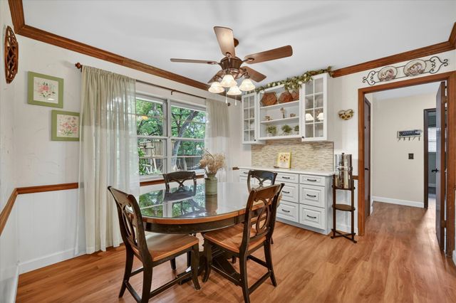 2214 Ravinia Drive, Arlington, TX 76012