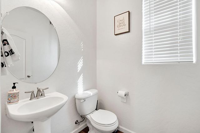 4421 W Pinsapo Drive, Fresno, CA 93722