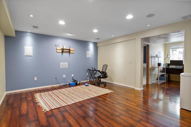 5093 SNAPDRAGON CIRCLE, Little Suamico, WI 54141