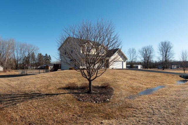 5093 SNAPDRAGON CIRCLE, Little Suamico, WI 54141