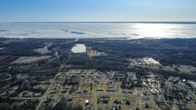 5093 SNAPDRAGON CIRCLE, Little Suamico, WI 54141