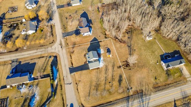 5093 SNAPDRAGON CIRCLE, Little Suamico, WI 54141
