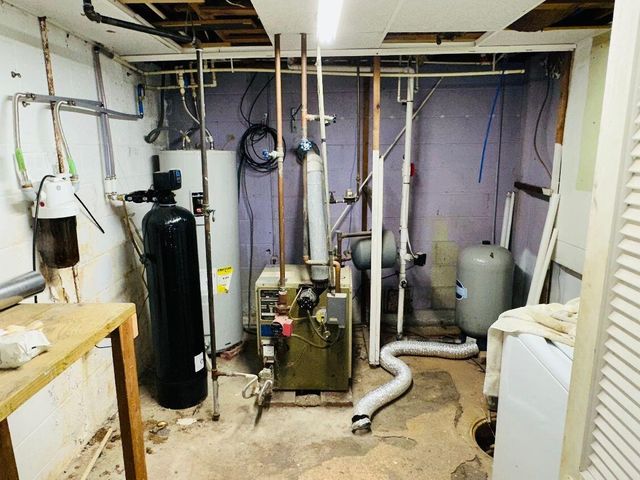 70945 Ridgewood Drive, Edwardsburg, MI 49112