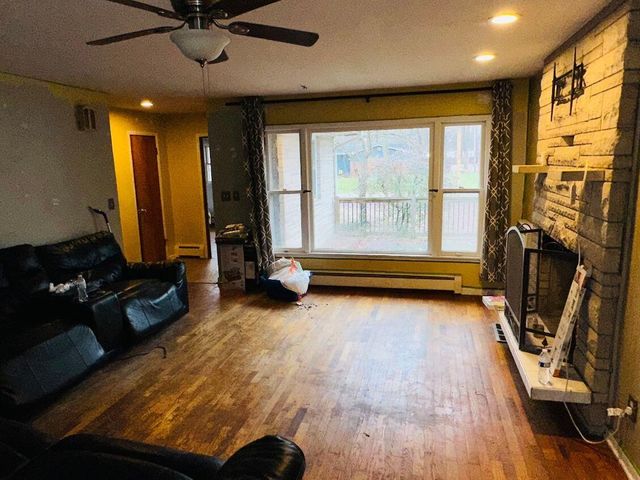 70945 Ridgewood Drive, Edwardsburg, MI 49112