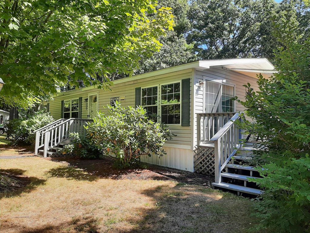 43 Wildwood Way, Conway, NH 03813