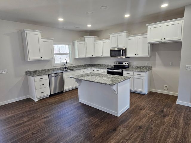 123 Lee Ct, Gainesboro, TN 38562