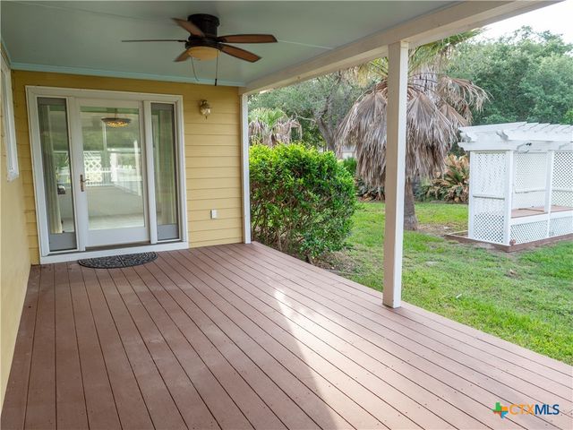 403 Oakside Drive, Victoria, TX 77905