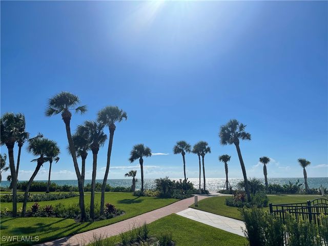 4041 Gulf Shore BLVD N 105, Naples, FL 34103