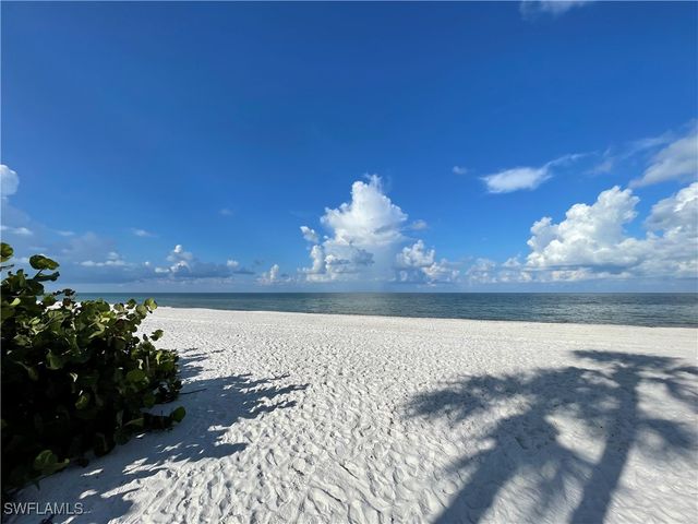 4041 Gulf Shore BLVD N 105, Naples, FL 34103