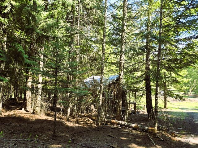 68 Panorama Dr, Lenore, ID 83541