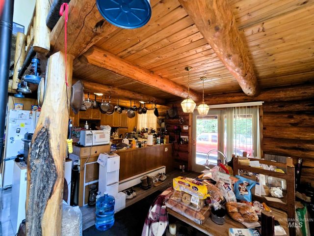 68 Panorama Dr, Lenore, ID 83541