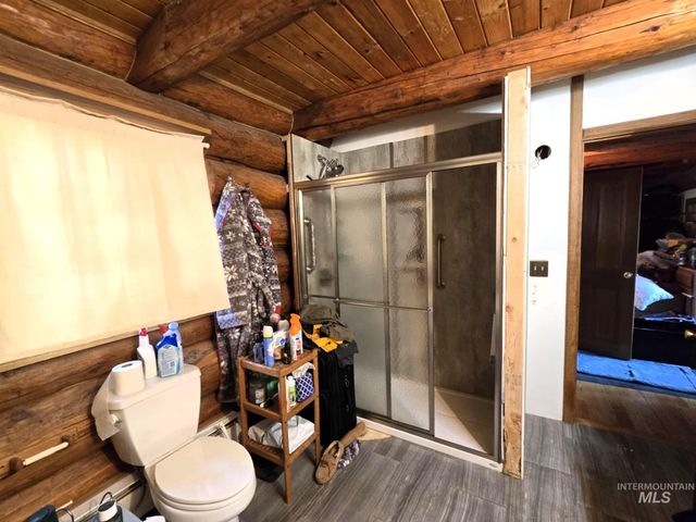 68 Panorama Dr, Lenore, ID 83541