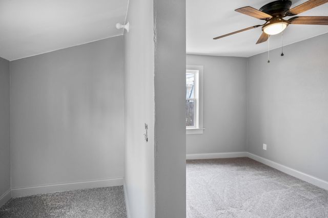 2574 Onawa Street, Des Moines, IA 50317