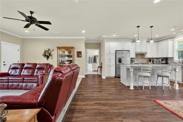 1872 Morgan Lane, Franklin, TX 77856