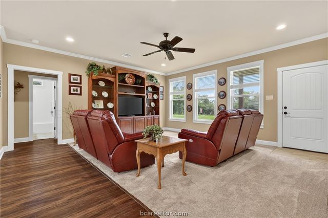 1872 Morgan Lane, Franklin, TX 77856