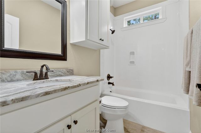 1872 Morgan Lane, Franklin, TX 77856