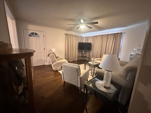 813 N Military Ave, Lawrenceburg, TN 38464