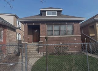2727 N Mont Clare Avenue, Chicago, IL 60707