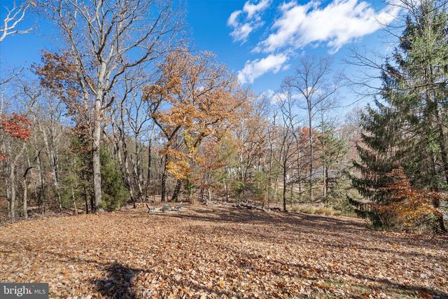 2400 YOUNGS DR, Haymarket, VA 20169