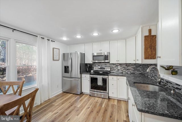 2400 YOUNGS DR, Haymarket, VA 20169