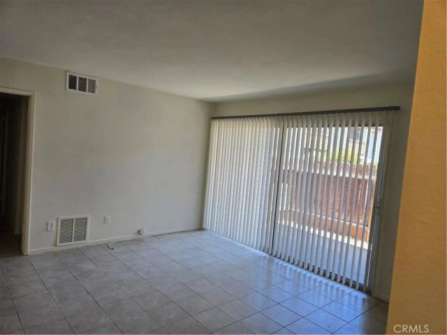 2501 W Sunflower F4, Santa Ana, CA 92704